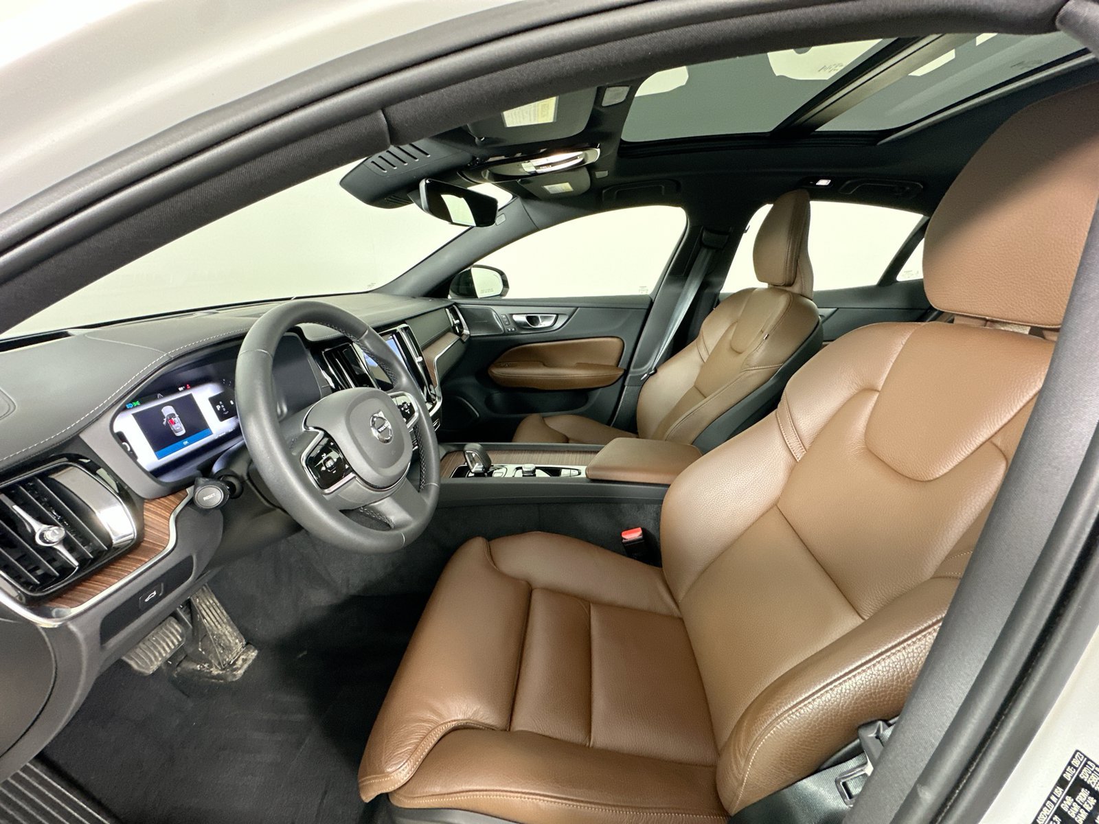 Certified 2024 Volvo S60 B5 Ultimate AWD/4WD image 32