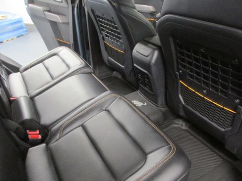 Used 2023 Ford Bronco Badlands w/ Sasquatch Package image 27