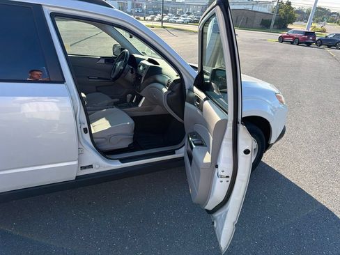 Used 2013 Subaru Forester 2.5X w/ Popular Pkg 1 AWD/4WD image 21