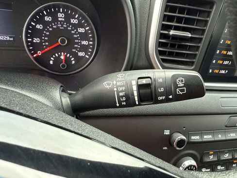 Used 2020 Kia Sportage LX image 36
