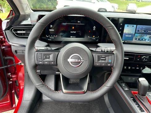 New 2025 Nissan Kicks SR w/ SR Premium Package image 23