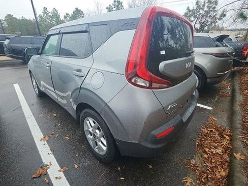 Certified 2022 Kia Soul LX w/ Technology Package image 12