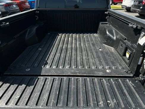 Used 2022 Toyota Tacoma TRD Sport w/ Technology Package AWD/4WD image 15
