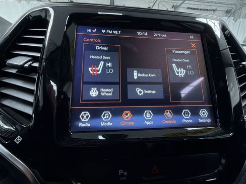 Used 2020 Jeep Cherokee Limited image 12