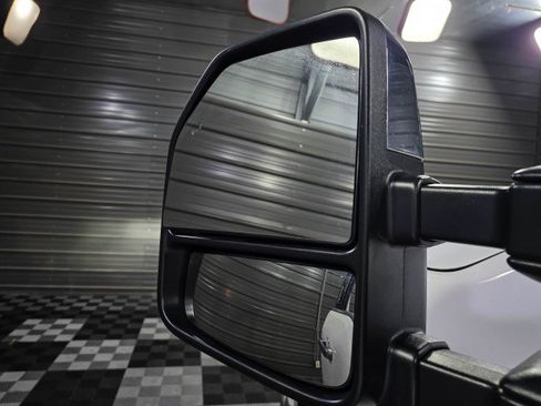 Used 2024 Ford F350 Lariat w/ Chrome Package image 40