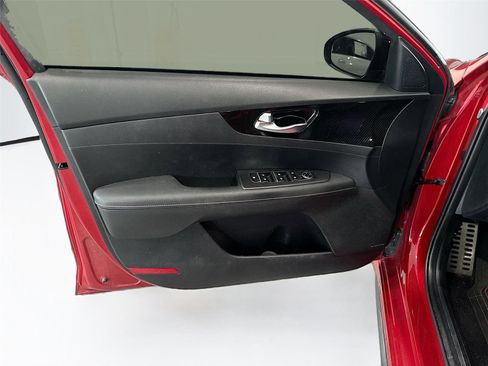 Used 2023 Kia Forte GT w/ GT2 Package FWD image 9