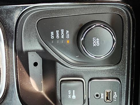 Used 2020 Jeep Compass Latitude image 21