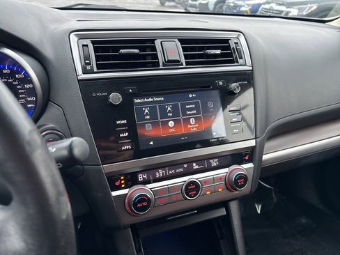 Used 2017 Subaru Outback 2.5i Touring w/ Popular Package #5A image 17