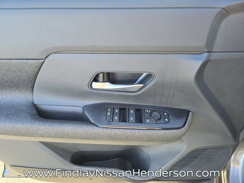 New 2026 Nissan Kicks SV w/ Charging Package FWD image 18
