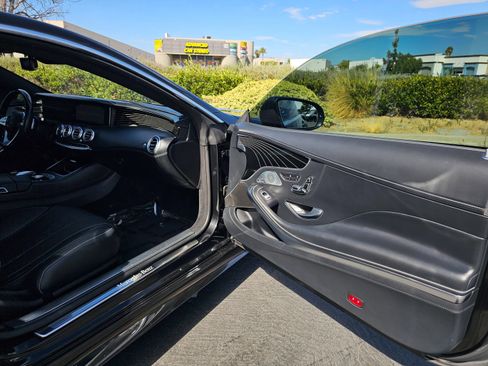 Used 2020 Mercedes-Benz S 560 4MATIC Coupe image 46