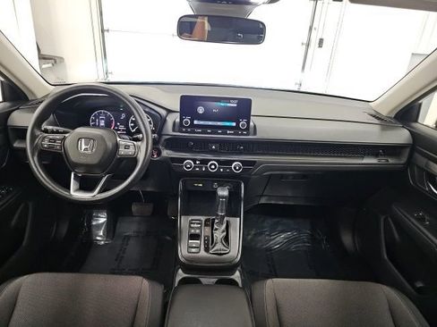 Used 2024 Honda CR-V LX image 29