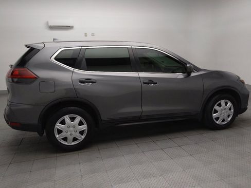 Used 2018 Nissan Rogue S FWD image 10