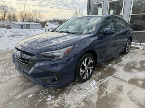 Used 2023 Subaru Legacy Premium image 3