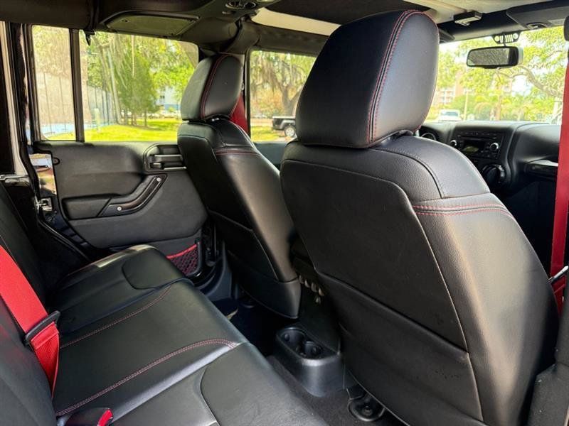 Used 2017 Jeep Wrangler Unlimited Rubicon AWD/4WD image 17