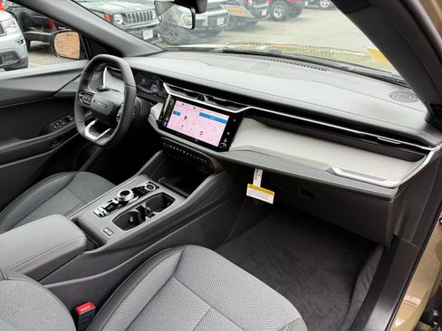 New 2026 Jeep Cherokee Laredo AWD/4WD image 19