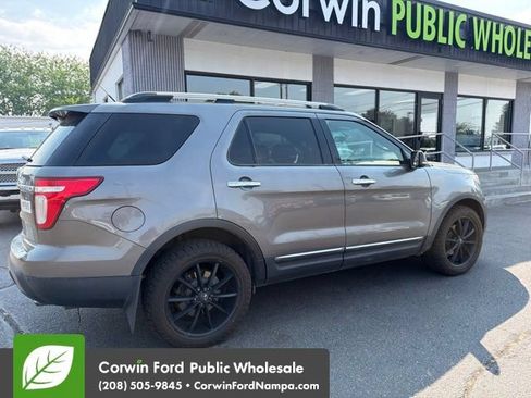 Used 2013 Ford Explorer XLT AWD/4WD image 3