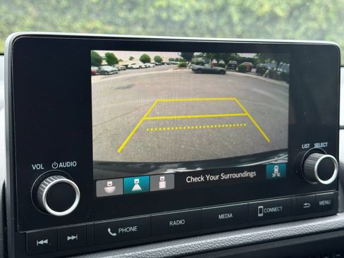 Used 2025 Honda CR-V EX image 18
