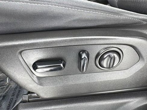 Used 2020 Chevrolet Silverado 1500 LT Trail Boss image 11