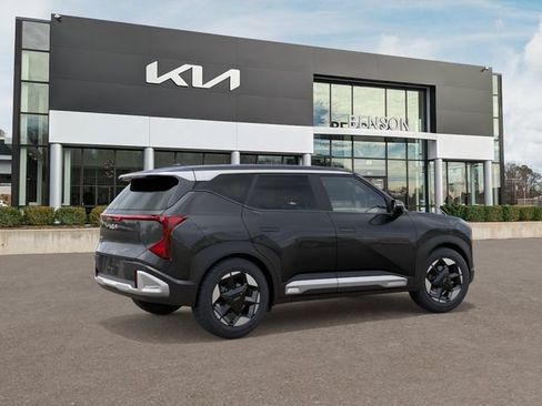 New 2027 Kia Seltos S FWD image 7