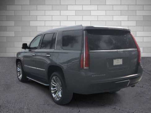 Used 2020 Cadillac Escalade Luxury AWD/4WD image 3