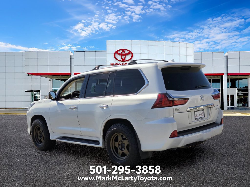 Used 2019 Lexus LX 570 4WD w/ Luxury Package image 3