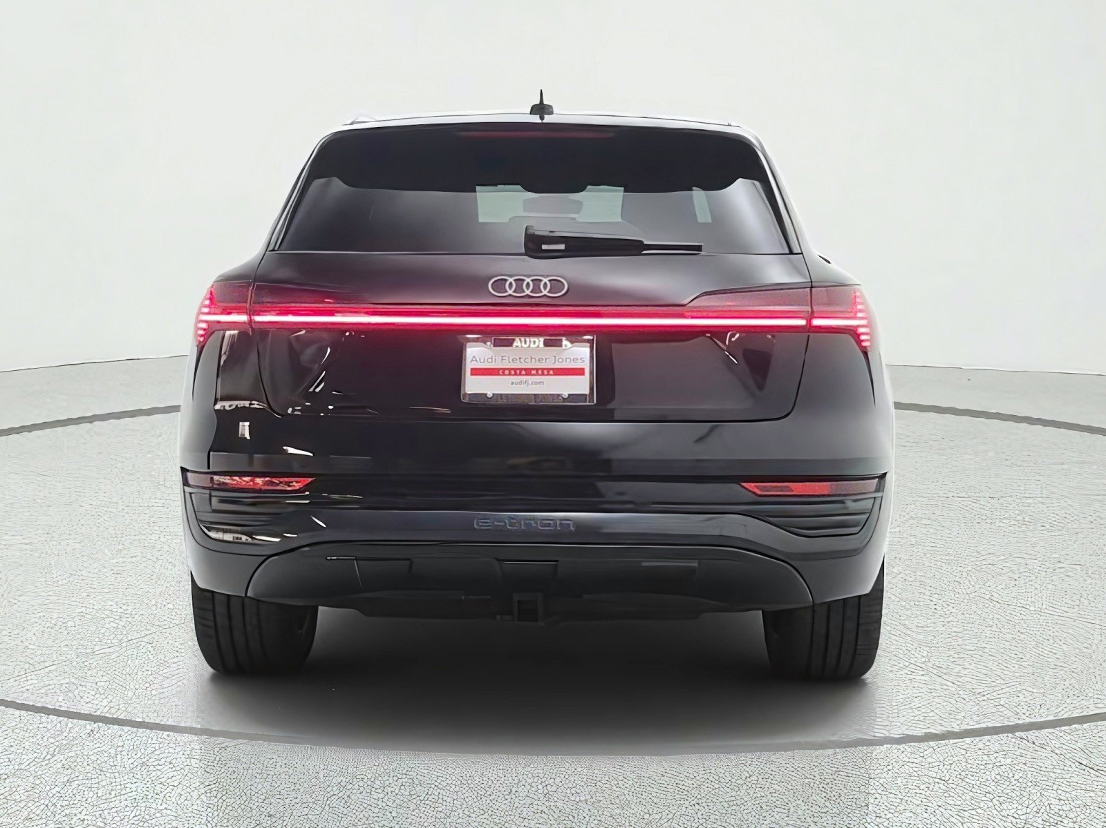 Used 2024 Audi Q8 e-tron Premium Plus AWD/4WD image 6