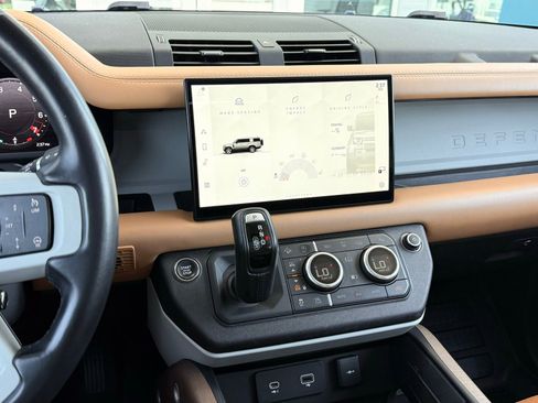 Used 2023 Land Rover Defender 130 First Edition image 65