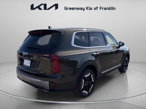 New 2025 Kia Telluride S image 7