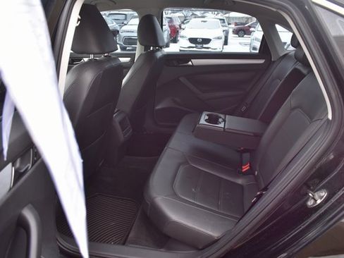 Used 2012 Volkswagen Passat TDI SE image 31