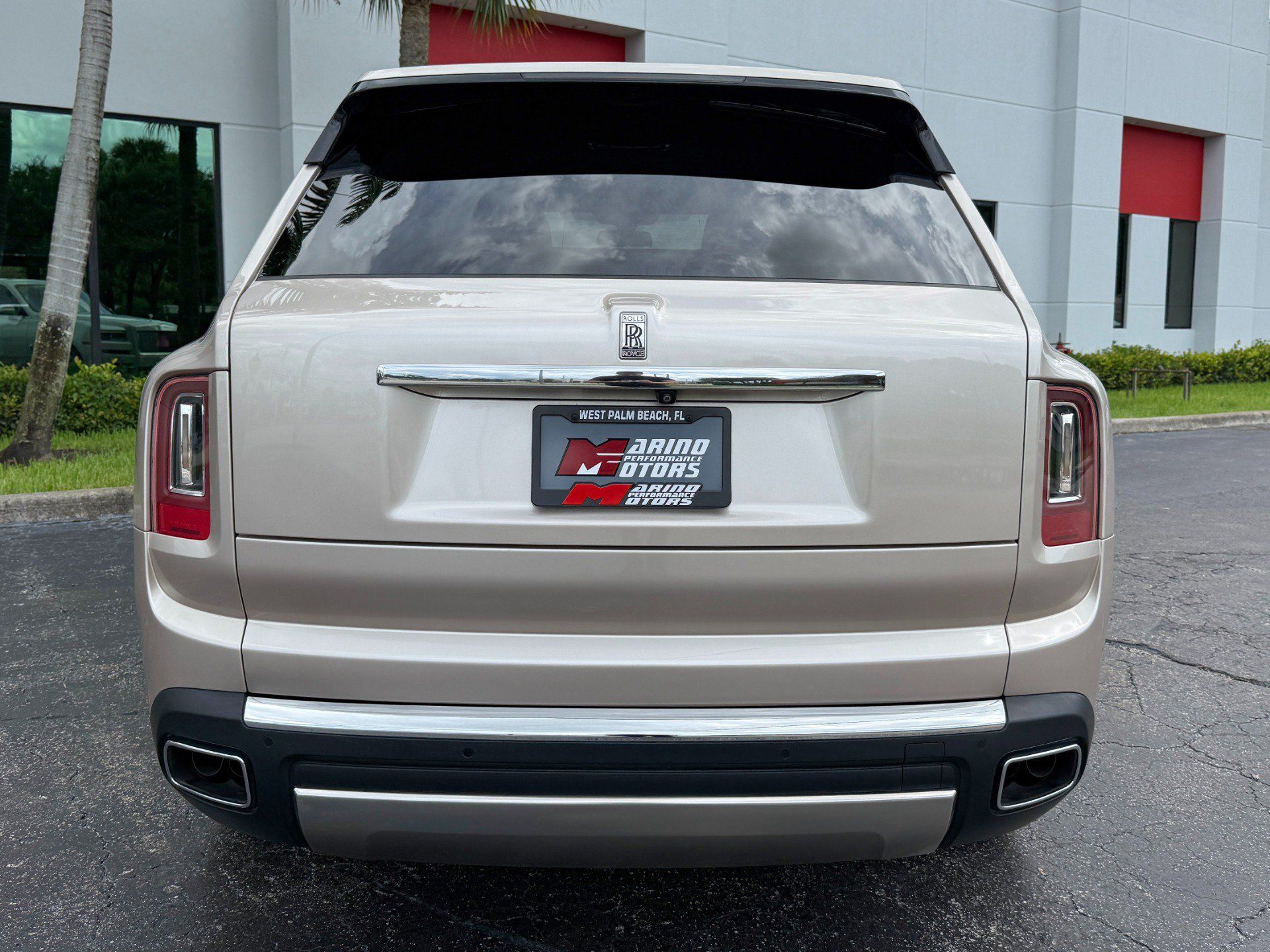 Used 2020 Rolls-Royce Cullinan AWD/4WD image 19