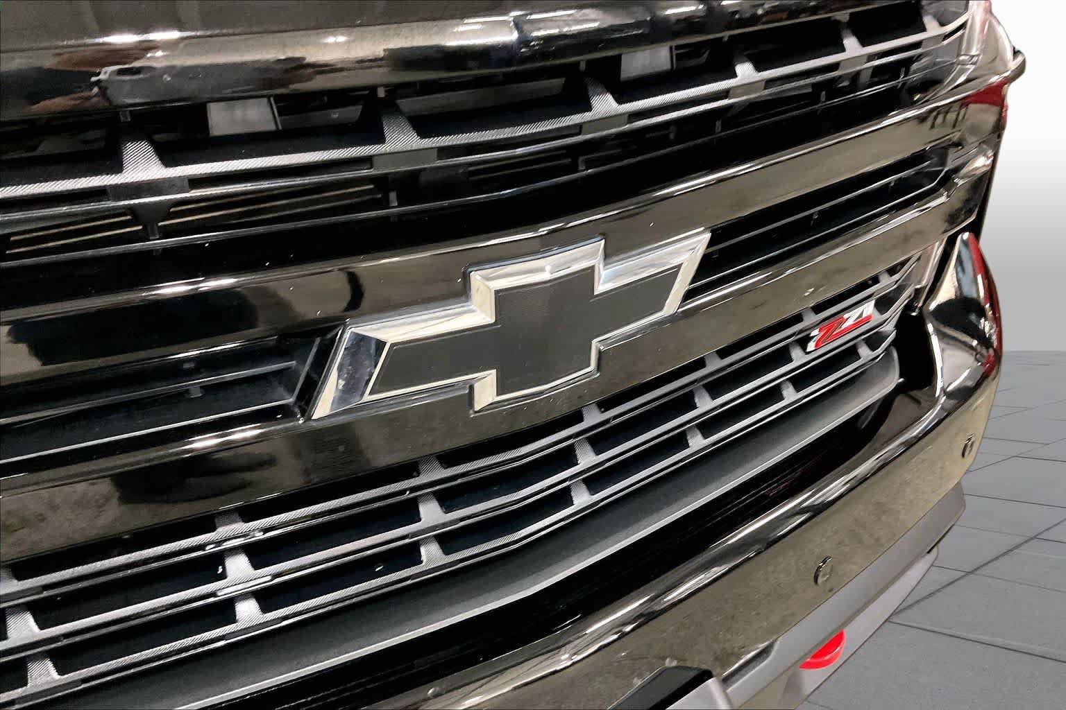 Used 2020 Chevrolet Silverado 1500 LT Trail Boss w/ Midnight Edition AWD/4WD image 30