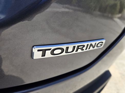 Certified 2025 Honda Pilot Touring image 15