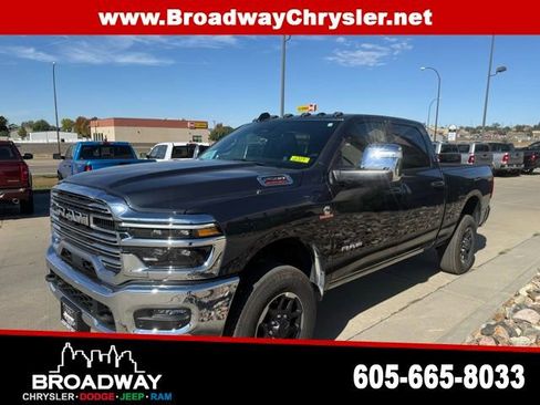 New 2026 RAM 2500 Laramie AWD/4WD image 3