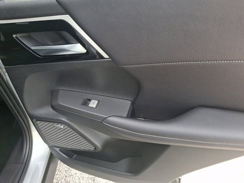 Used 2025 Mitsubishi Outlander SE AWD/4WD image 14
