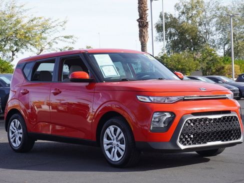 Used 2021 Kia Soul LX image 4