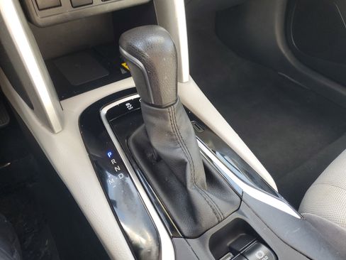 Used 2022 Toyota Corolla Cross LE w/ Moonroof Package image 30