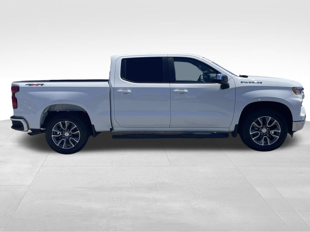 Used 2023 Chevrolet Silverado 1500 LT AWD/4WD image 2