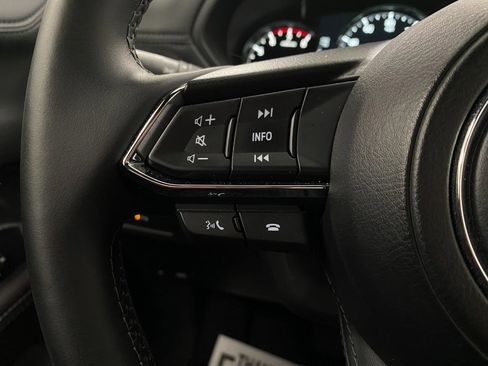 Used 2025 MAZDA CX-5 Signature image 17