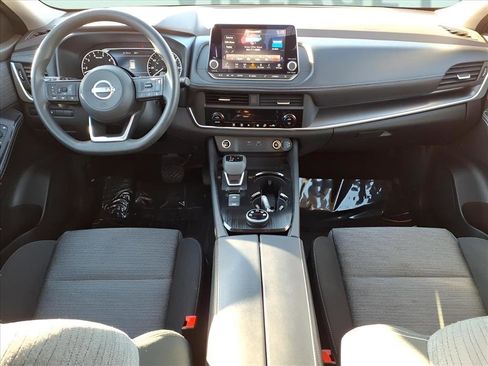 Used 2023 Nissan Rogue SV image 12