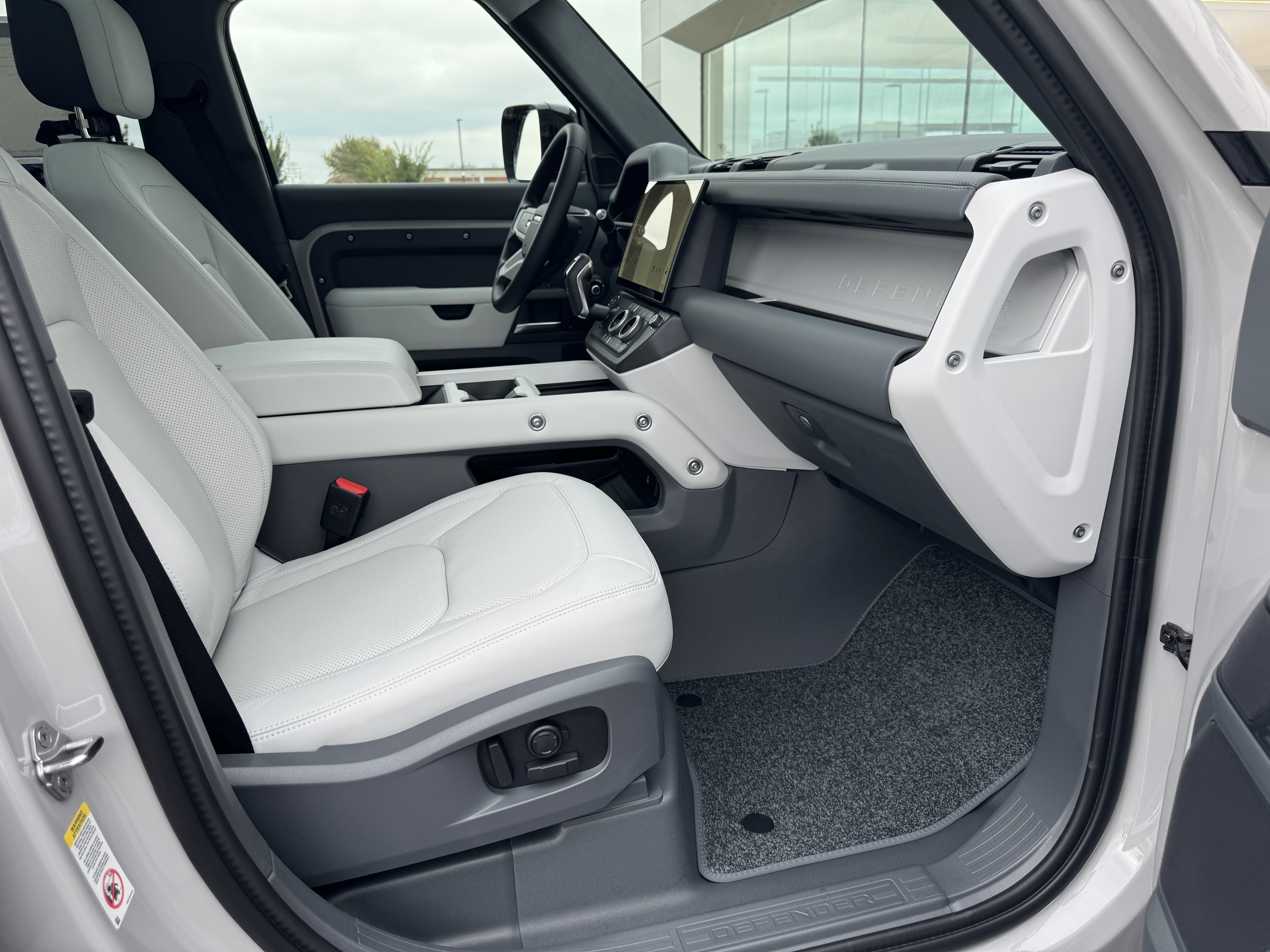 New 2026 Land Rover Defender 110 S AWD/4WD image 3