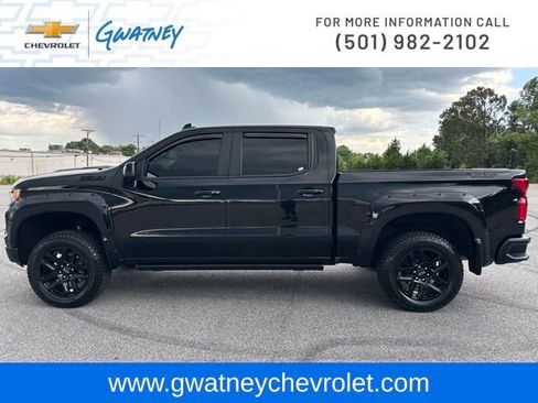 Used 2024 Chevrolet Silverado 1500 LT Trail Boss w/ LT Trail Boss Premium Package AWD/4WD image 8