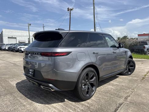 New 2025 Land Rover Range Rover Sport SE AWD/4WD image 18