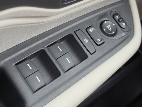 Used 2025 Honda Odyssey EX-L image 12