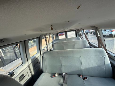 Used 2007 Ford E-350 and Econoline 350 XLT image 18