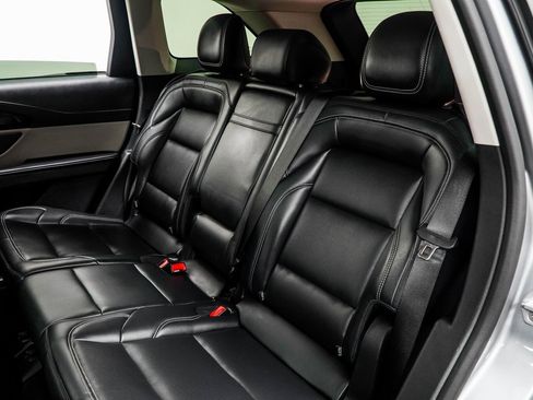 Used 2024 Lincoln Nautilus Premier w/ Equipment Group 102A image 40