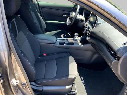 Used 2020 Nissan Sentra SV FWD image 9