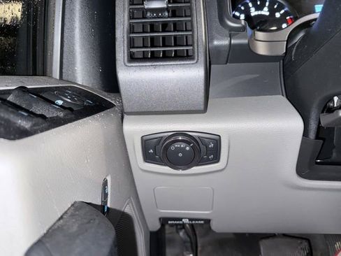 Used 2020 Ford F250 XL w/ STX Appearance Package image 27