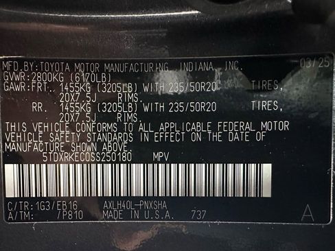 Used 2025 Toyota Sienna XSE image 11