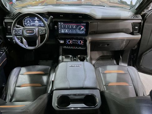 Used 2024 GMC Sierra 2500 AT4 w/ Technology Package image 12