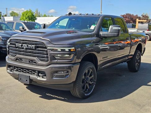 New 2026 RAM 2500 Laramie AWD/4WD image 3